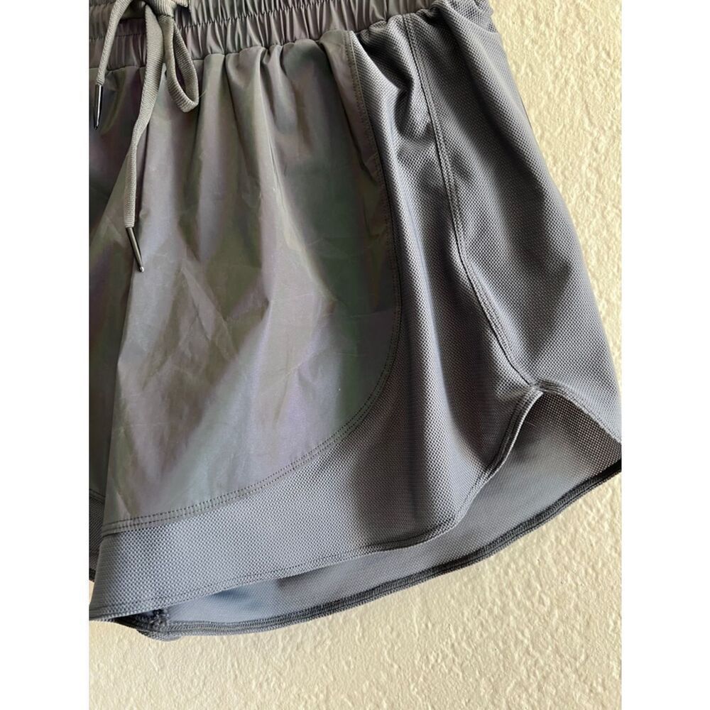 Like New! Curves N Combatboots Holographic Metallic Running Shorts S - Picture 4 of 12